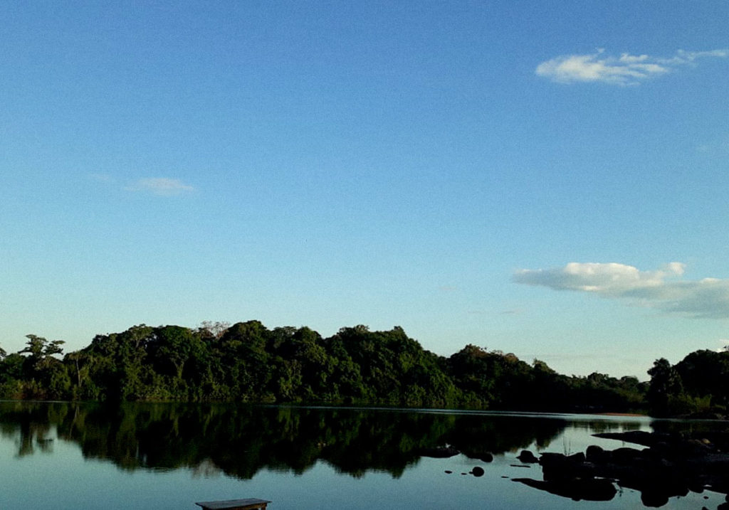 Seis anos após construção da barragem de Belo Monte, mulheres da Volta Grande do Xingu alertam para o colapso da região.